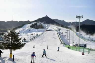 南山滑雪场（南山滑雪场官网）