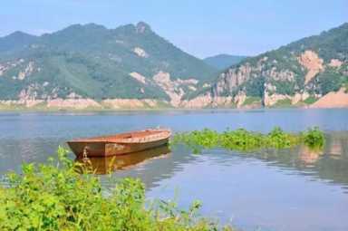 夏天去哪旅游好（夏天去哪旅游好不热）