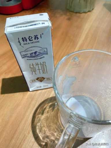 娟姗奶？纯牛奶？八款奶品大乱斗