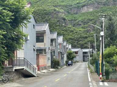 从养鸡到种杏树开民宿，水源保护区里小山村实现了脱低