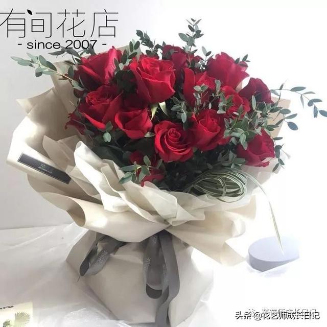 6朵玫瑰代表什么（66朵玫瑰的意思）"