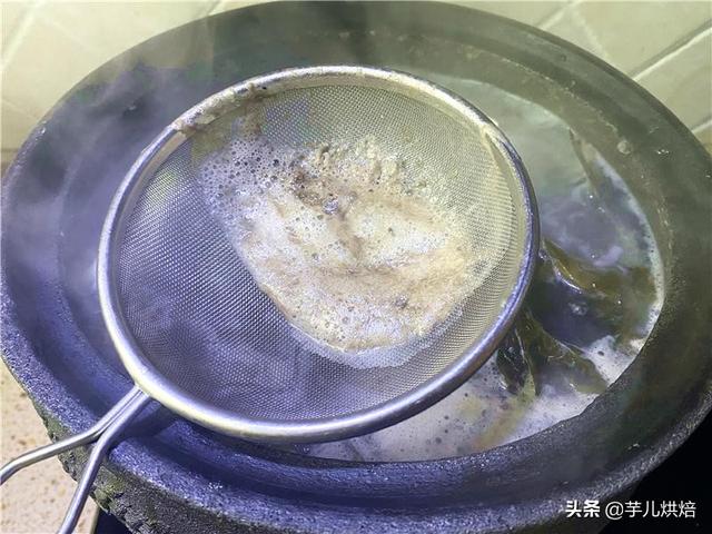 鲫鱼汤怎么做（鲫鱼汤怎么做好喝又营养补钙）